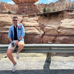 Meet your Posher, Jc